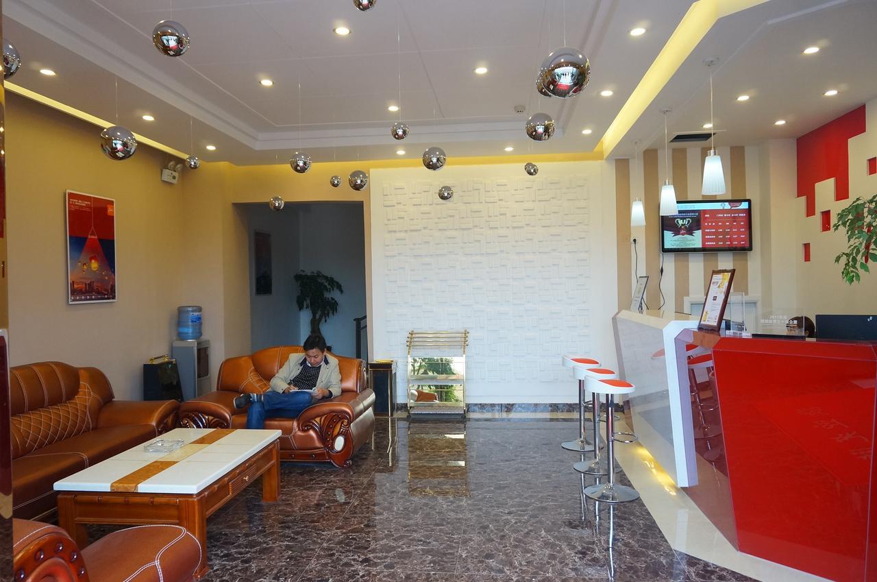 Thank Inn Chain Hotel Guizhou Zunyi Huichuan District Huichuan Avenue Екстер'єр фото