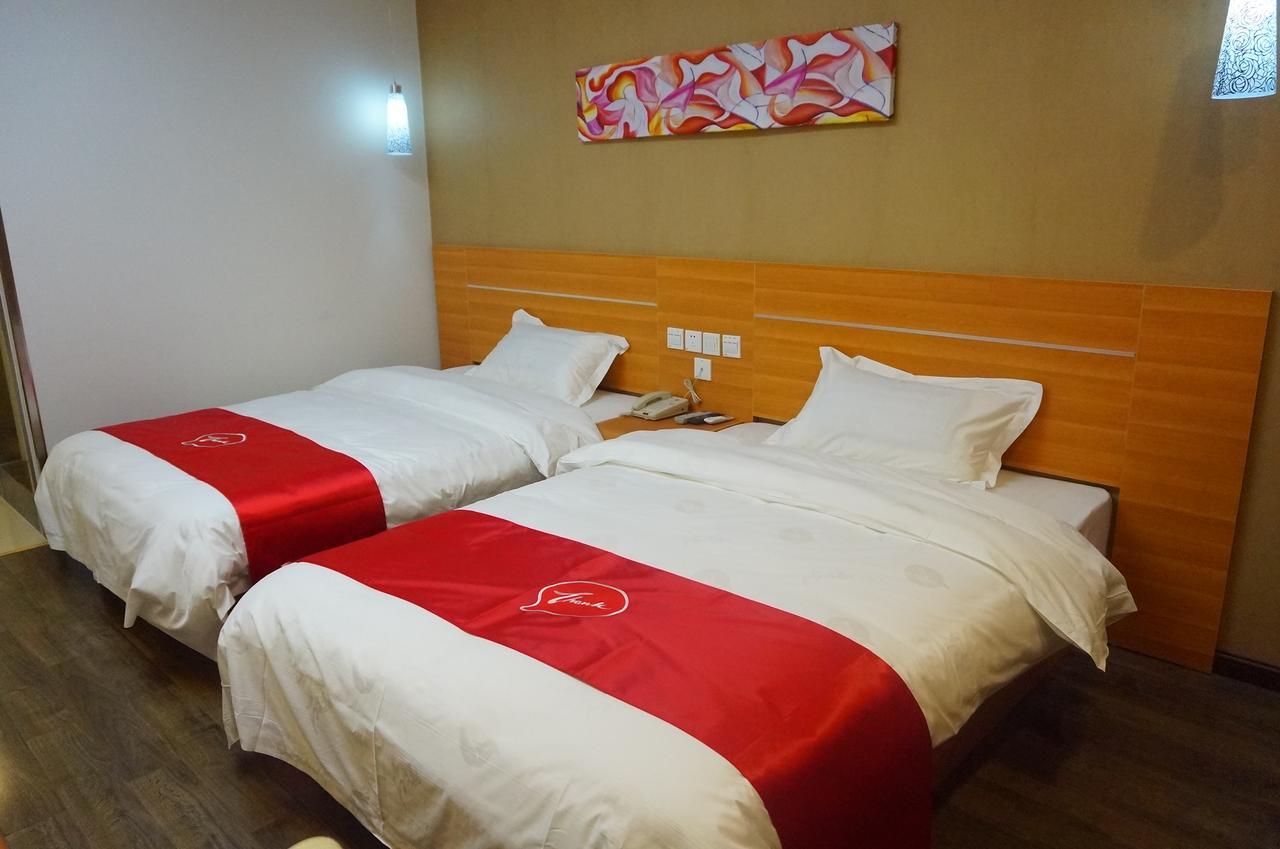 Thank Inn Chain Hotel Guizhou Zunyi Huichuan District Huichuan Avenue Екстер'єр фото